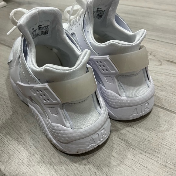 Nike Huarache White size 10 women - Picture 3 of 7